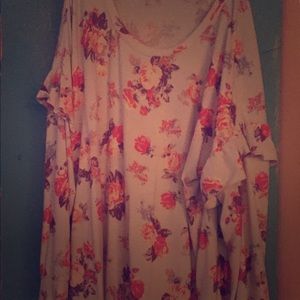 Long sleeve floral top